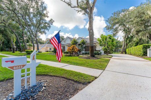 House in Fish Hawk, Florida 4 bedrooms, 293.01 sq.m. № 1918423 - photo 6