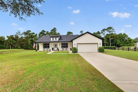 House in Eustis, Florida 3 bedrooms, 172.71 sq.m. № 2400261 - photo 3