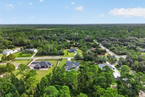 House in Eustis, Florida 3 bedrooms, 172.71 sq.m. № 2400261 - photo 7