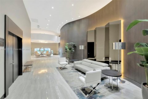 Condominio en venta en Sunny Isles Beach, Florida, 3 dormitorios, 187.66 m2 № 2035369 - foto 4