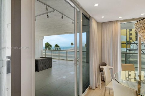 Condominio en venta en Sunny Isles Beach, Florida, 3 dormitorios, 187.66 m2 № 2035369 - foto 15