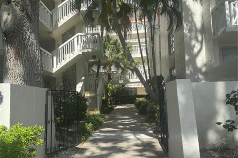 Condominio en alquiler en Clearwater, Florida, 1 dormitorio, 72 m2 № 1675126 - foto 20