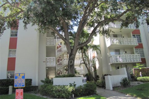 Condominio en alquiler en Clearwater, Florida, 1 dormitorio, 72 m2 № 1675126 - foto 1