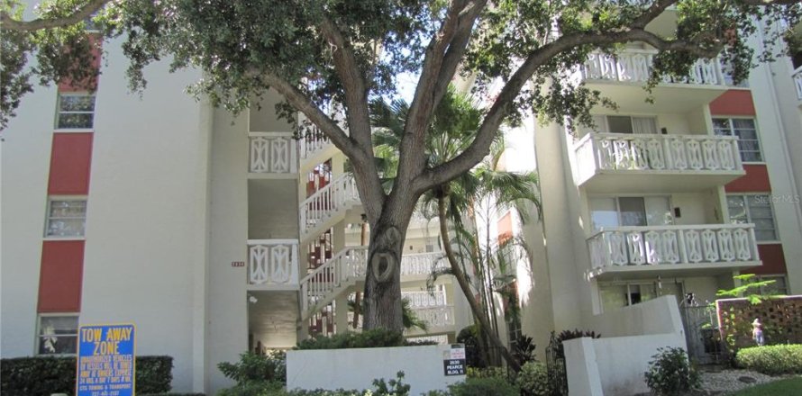 Condominio en Clearwater, Florida, 1 dormitorio № 1675126