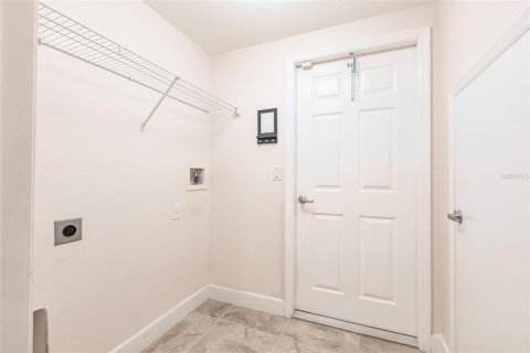 Купить кондоминиум в Пунта-Горда, Флорида 6 комнат, 121.98м2, № 1686502 - фото 19