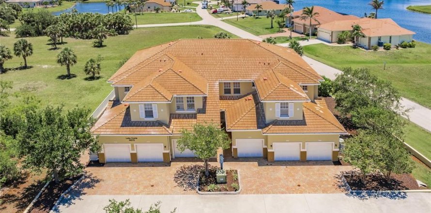 Condo in Punta Gorda, Florida, 2 bedrooms  № 1686502