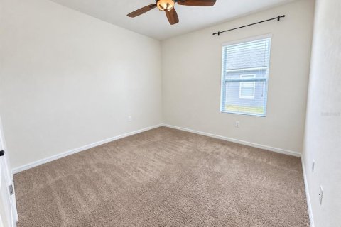 House in Winter Haven, Florida 5 bedrooms, 173.91 sq.m. № 2399205 - photo 20