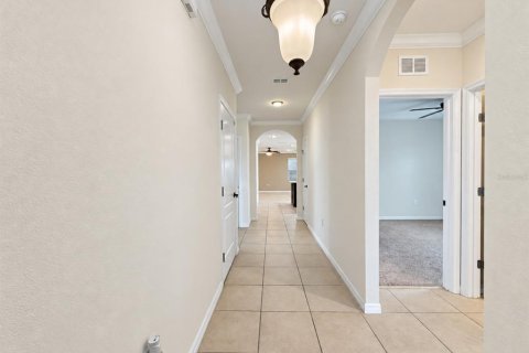 House in Winter Haven, Florida 5 bedrooms, 173.91 sq.m. № 2399205 - photo 21