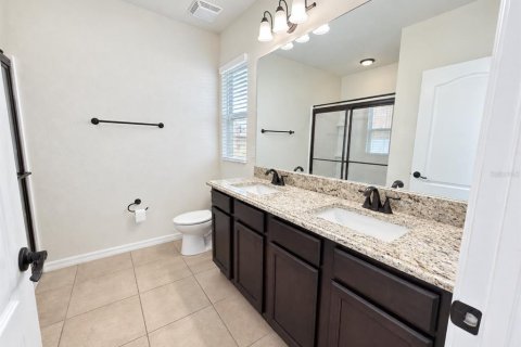 House in Winter Haven, Florida 5 bedrooms, 173.91 sq.m. № 2399205 - photo 13