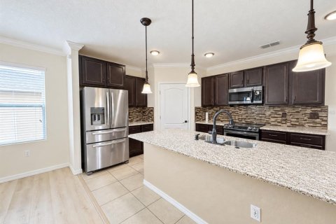 House in Winter Haven, Florida 5 bedrooms, 173.91 sq.m. № 2399205 - photo 7