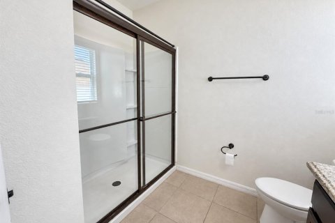 House in Winter Haven, Florida 5 bedrooms, 173.91 sq.m. № 2399205 - photo 14