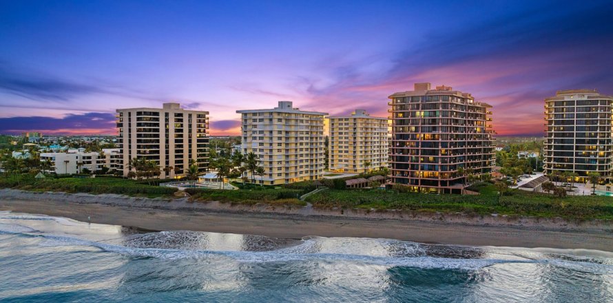 Condo in Juno Beach, Florida, 2 bedrooms  № 1002922