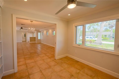 House in Sarasota, Florida 3 bedrooms, 229.93 sq.m. № 1658949 - photo 9