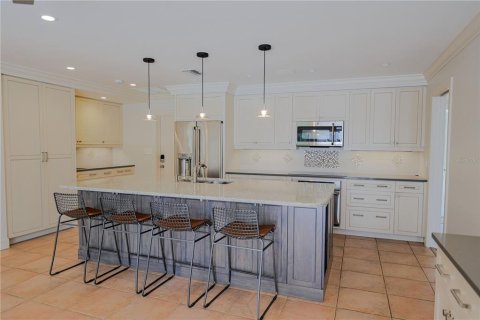 House in Sarasota, Florida 3 bedrooms, 229.93 sq.m. № 1658949 - photo 11