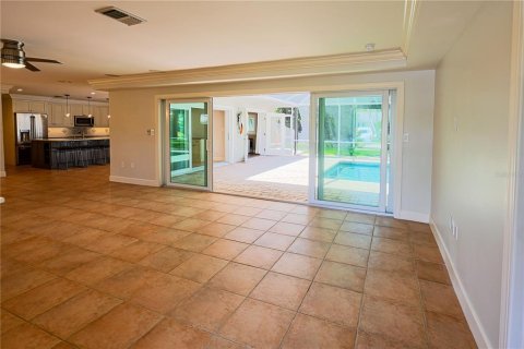 House in Sarasota, Florida 3 bedrooms, 229.93 sq.m. № 1658949 - photo 3
