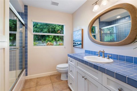 House in Sarasota, Florida 3 bedrooms, 229.93 sq.m. № 1658949 - photo 24