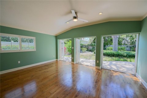 House in Sarasota, Florida 3 bedrooms, 229.93 sq.m. № 1658949 - photo 25