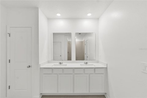 Villa ou maison à louer à Kissimmee, Floride: 4 chambres, 179.86 m2 № 2405234 - photo 16