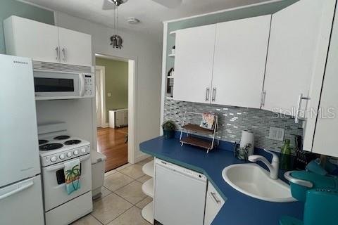House in Gulfport, Florida 2 bedrooms, 57.97 sq.m. № 1679103 - photo 15