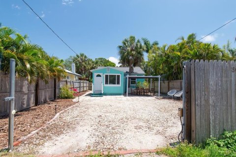 House in Gulfport, Florida 2 bedrooms, 57.97 sq.m. № 1679103 - photo 27