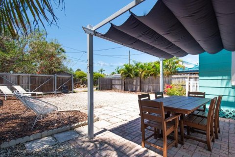 House in Gulfport, Florida 2 bedrooms, 57.97 sq.m. № 1679103 - photo 25