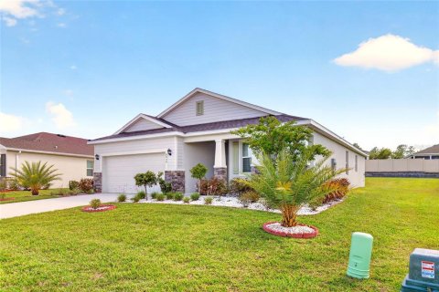House in Ocala, Florida 3 bedrooms, 171.96 sq.m. № 2093391 - photo 2
