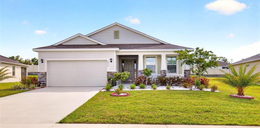 House in Ocala, Florida 3 bedrooms, 171.96 sq.m. № 2093391