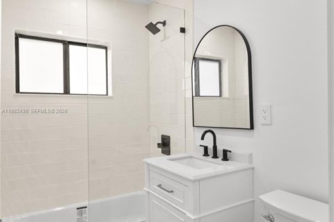 Снять в аренду виллу или дом в Майами-Гарденс, Флорида 5 спален, 133.04м2, № 2047468 - фото 27