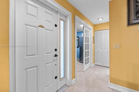 Townhouse in Miami, Florida 4 bedrooms, 154.96 sq.m. № 1958118 - photo 7