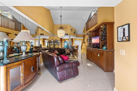 Townhouse in Miami, Florida 4 bedrooms, 154.96 sq.m. № 1958118 - photo 16