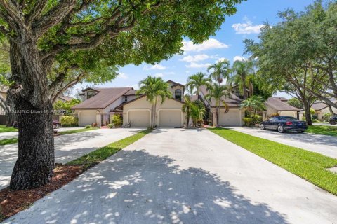 Townhouse in Miami, Florida 4 bedrooms, 154.96 sq.m. № 1958118 - photo 4