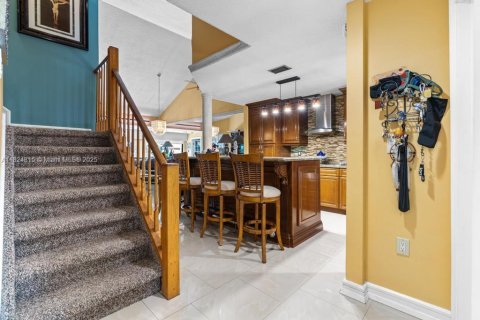 Townhouse in Miami, Florida 4 bedrooms, 154.96 sq.m. № 1958118 - photo 8