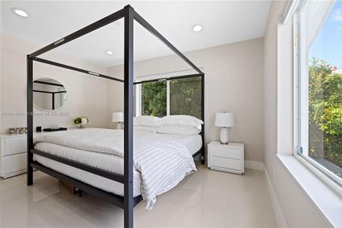 House in Ocean Ridge, Florida 3 bedrooms, 124.67 sq.m. № 1970539 - photo 12