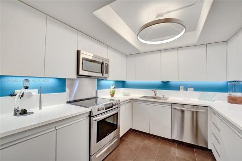 Снять в аренду кондоминиум в Холливуд, Флорида 1 спальня, 80.27м2, № 1969606 - фото 23