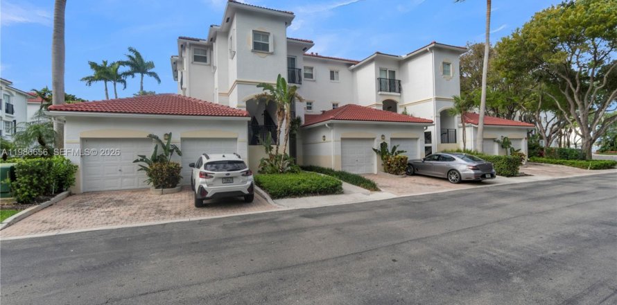 Кондоминиум с 2 спальнями в Авентура, Флорида № 2049603