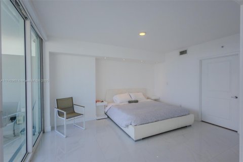 Condominio en venta en Sunny Isles Beach, Florida, 2 dormitorios, 103.4 m2 № 1710241 - foto 19