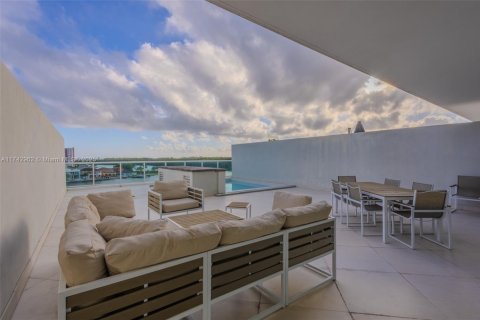 Condominio en venta en Sunny Isles Beach, Florida, 2 dormitorios, 103.4 m2 № 1710241 - foto 27