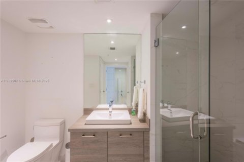 Condominio en venta en Sunny Isles Beach, Florida, 2 dormitorios, 103.4 m2 № 1710241 - foto 29