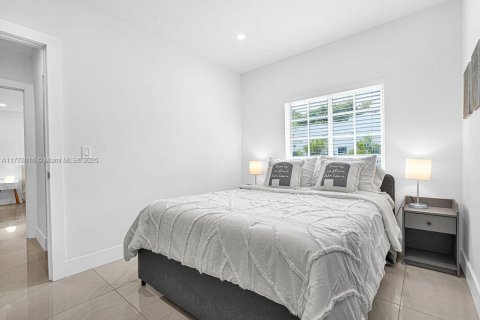 House in Miami, Florida 4 bedrooms, 126.53 sq.m. № 1627792 - photo 28