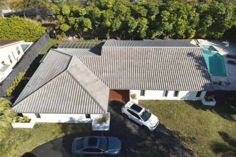 Купить виллу или дом в Майами, Флорида 4 спальни, 234.02м2, № 2023882 - фото 24