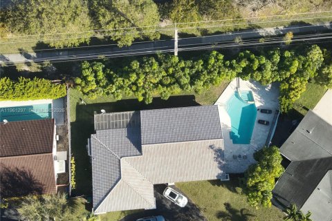 Купить виллу или дом в Майами, Флорида 4 спальни, 234.02м2, № 2023882 - фото 20