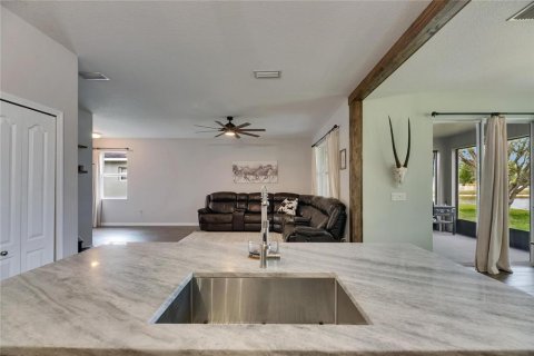 House in Ruskin, Florida 4 bedrooms, 169.18 sq.m. № 1734642 - photo 8