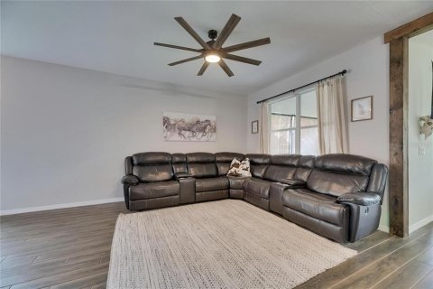 House in Ruskin, Florida 4 bedrooms, 169.18 sq.m. № 1734642 - photo 13