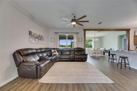House in Ruskin, Florida 4 bedrooms, 169.18 sq.m. № 1734642 - photo 12