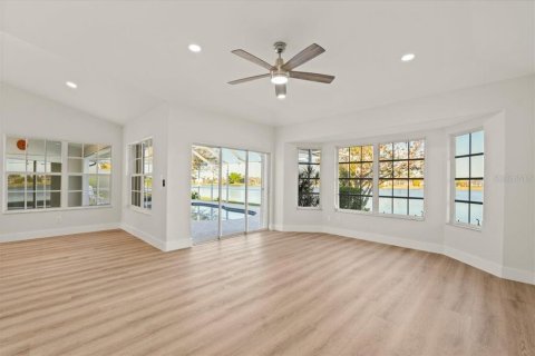 Casa en venta en Lake Suzy, Florida, 3 dormitorios, 201.41 m2 № 1582386 - foto 16