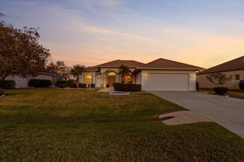Casa en venta en Lake Suzy, Florida, 3 dormitorios, 201.41 m2 № 1582386 - foto 1