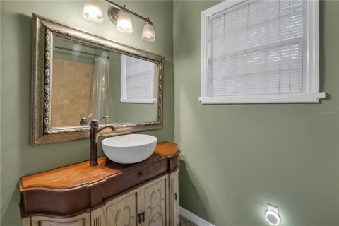 Casa en venta en Orlando, Florida, 2 dormitorios, 120.49 m2 № 1919354 - foto 27