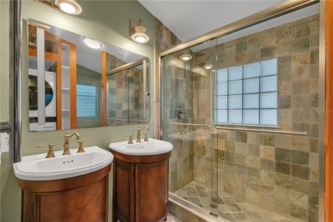 Casa en venta en Orlando, Florida, 2 dormitorios, 120.49 m2 № 1919354 - foto 30