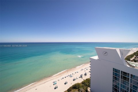 Copropriété à louer à Miami Beach, Floride: 2 chambres, 145.39 m2 № 2026420 - photo 16