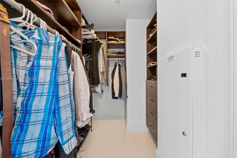 Copropriété à louer à Miami Beach, Floride: 2 chambres, 145.39 m2 № 2026420 - photo 28
